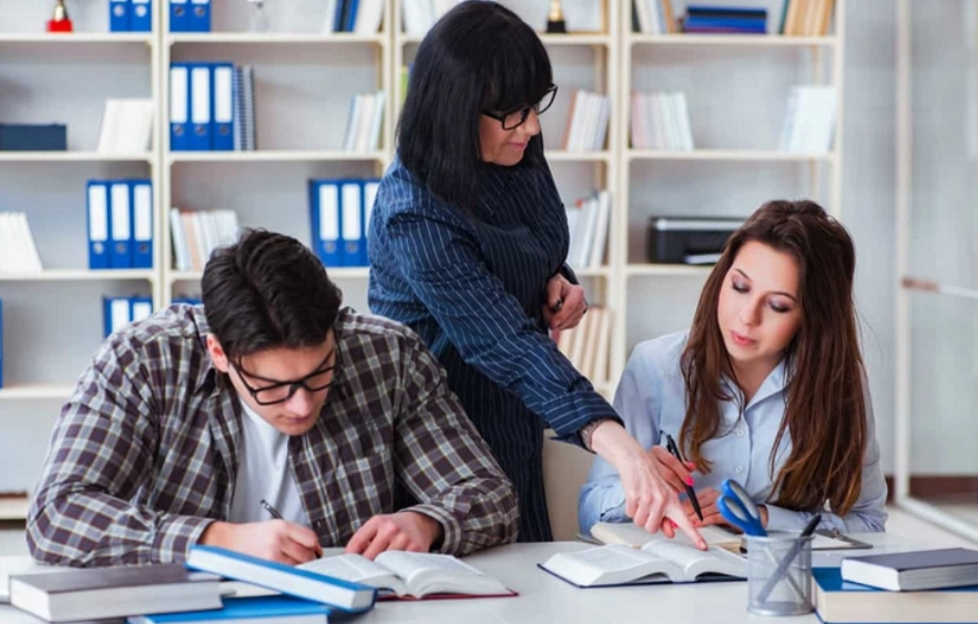 �ļ�Ӣ�Z��ԇ�}�ͼ���ֵ